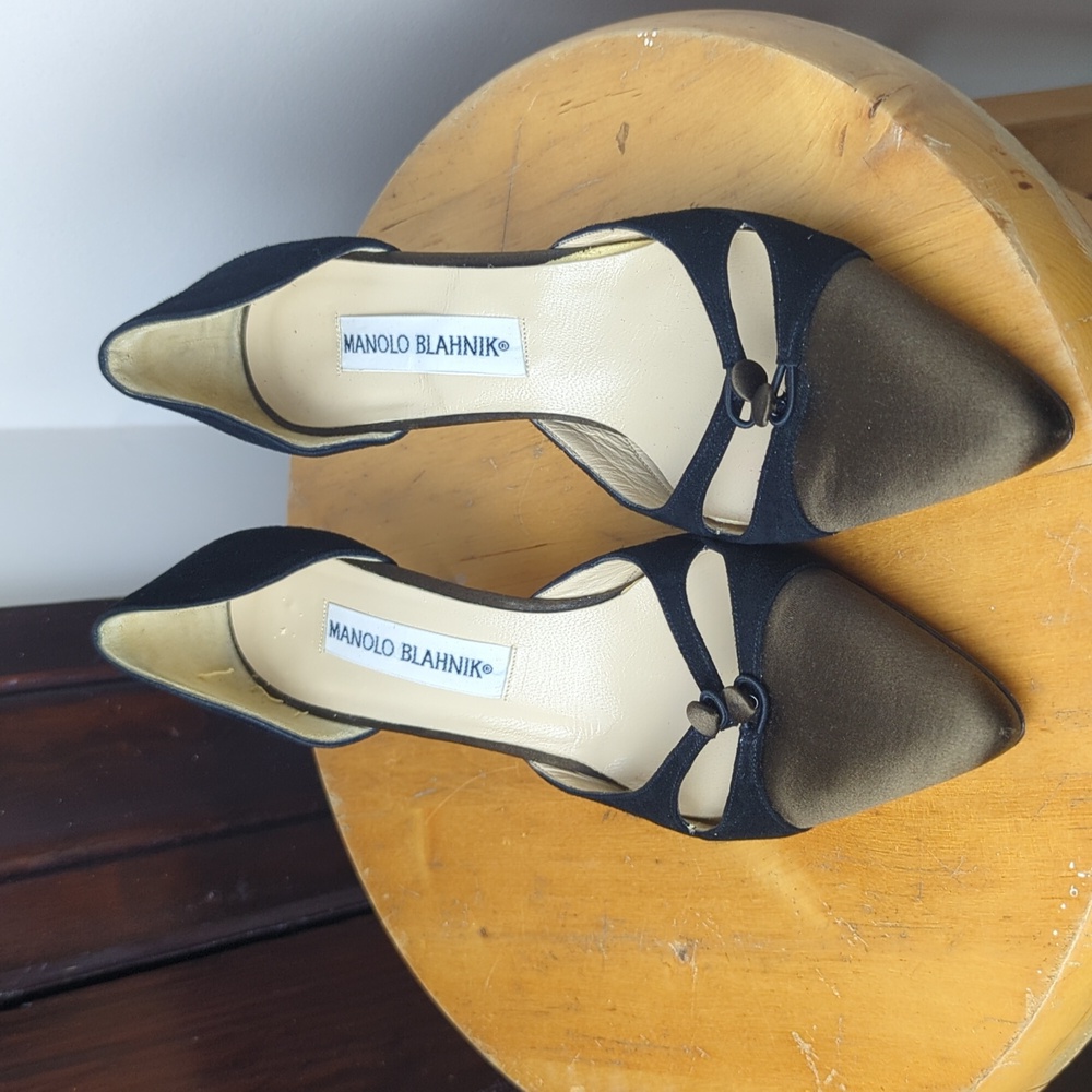 Manolo Blahnik pumps